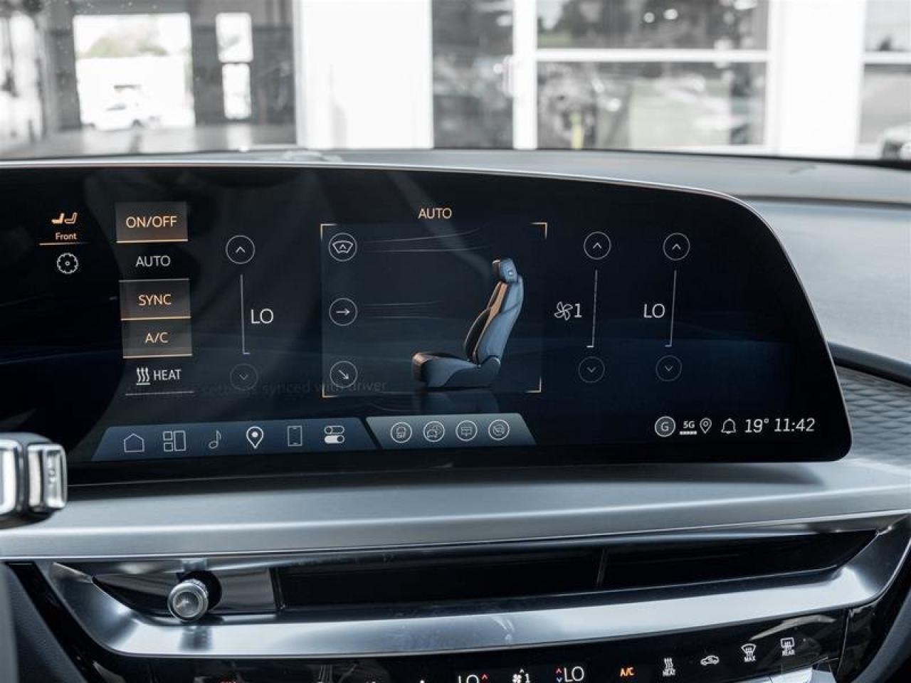 2026 Cadillac LYRIQ Luxury Photo