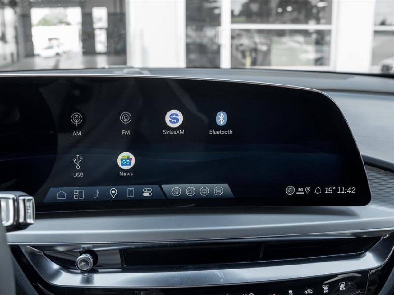 2026 Cadillac LYRIQ Luxury Photo