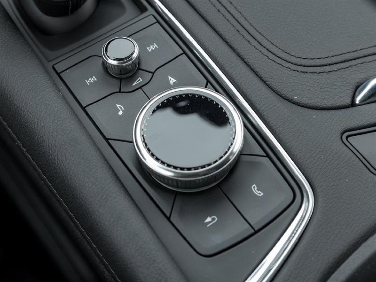 2026 Cadillac XT5 Premium Luxury Photo