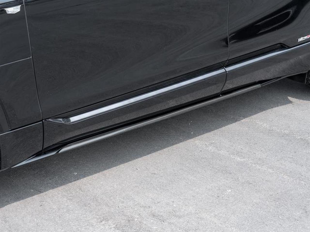 2026 Cadillac LYRIQ-V V Premium Photo