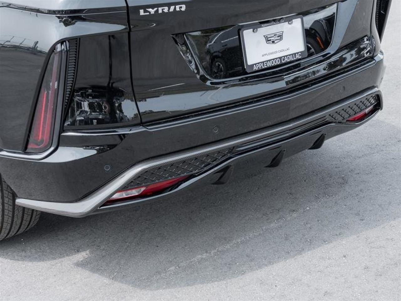 2026 Cadillac LYRIQ-V V Premium Photo