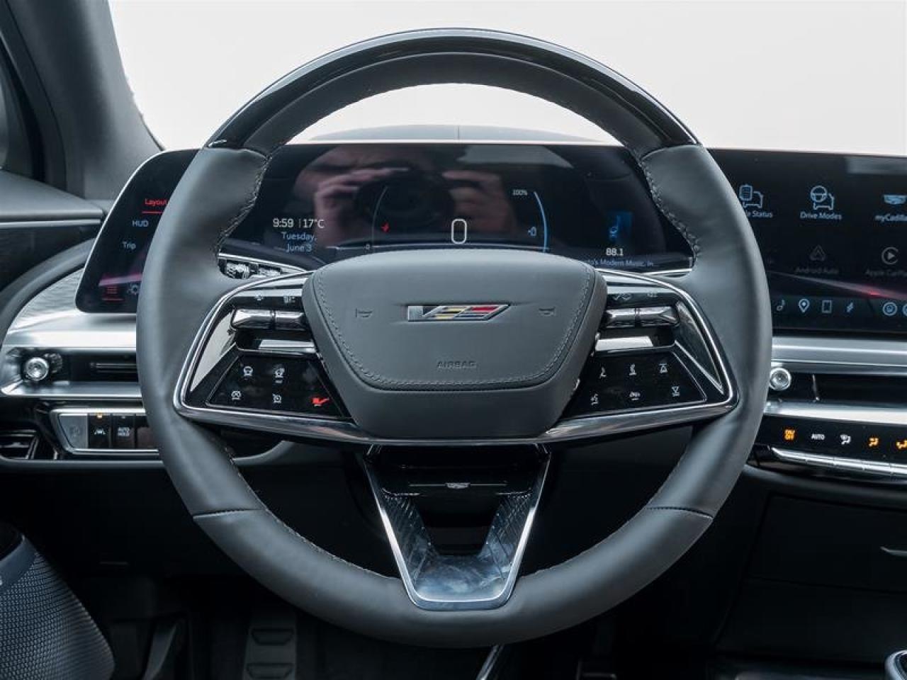 2026 Cadillac LYRIQ-V V Premium Photo