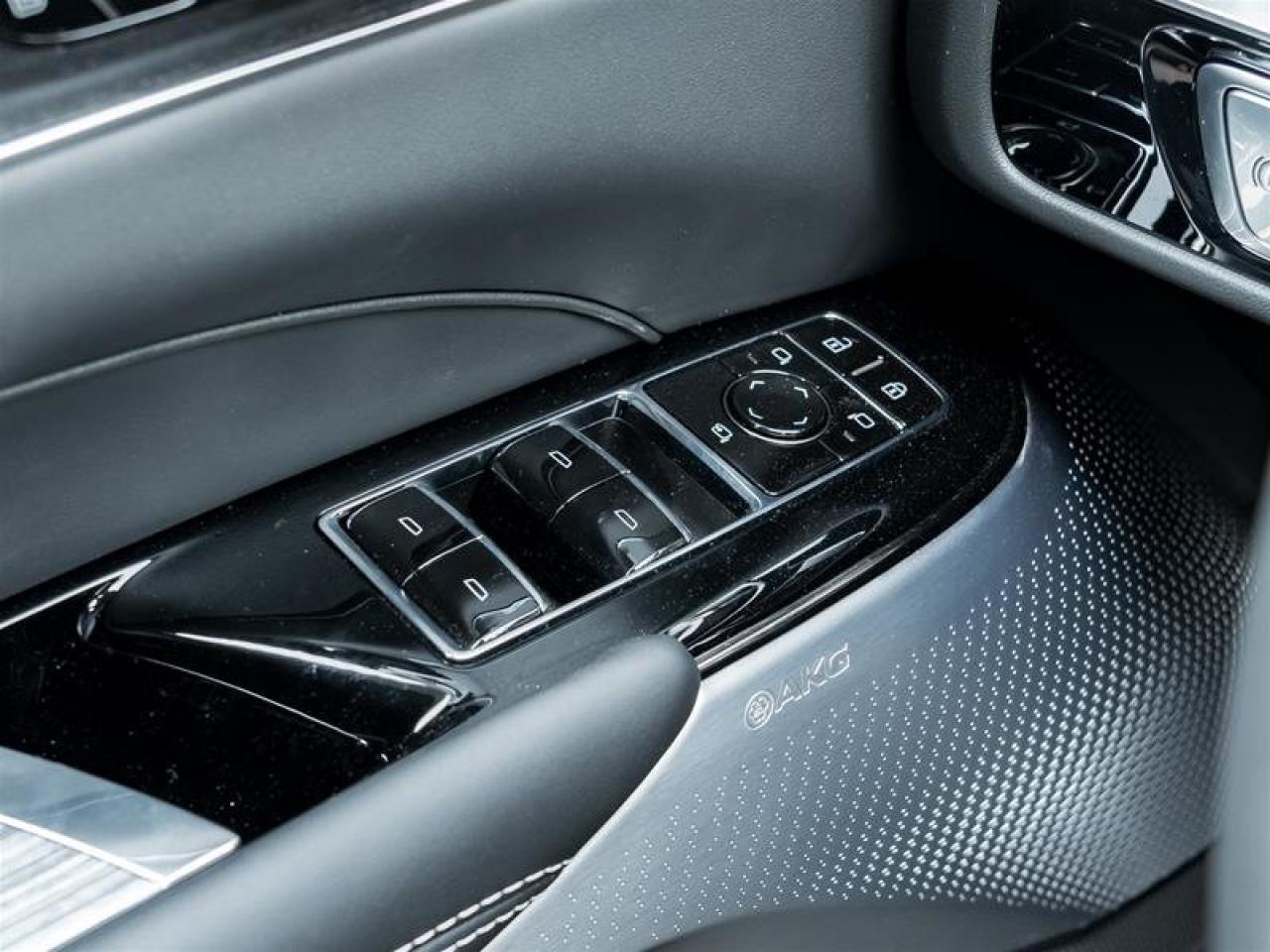 2026 Cadillac LYRIQ-V V Premium Photo