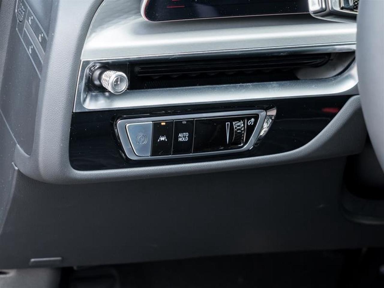 2026 Cadillac LYRIQ-V V Premium Photo