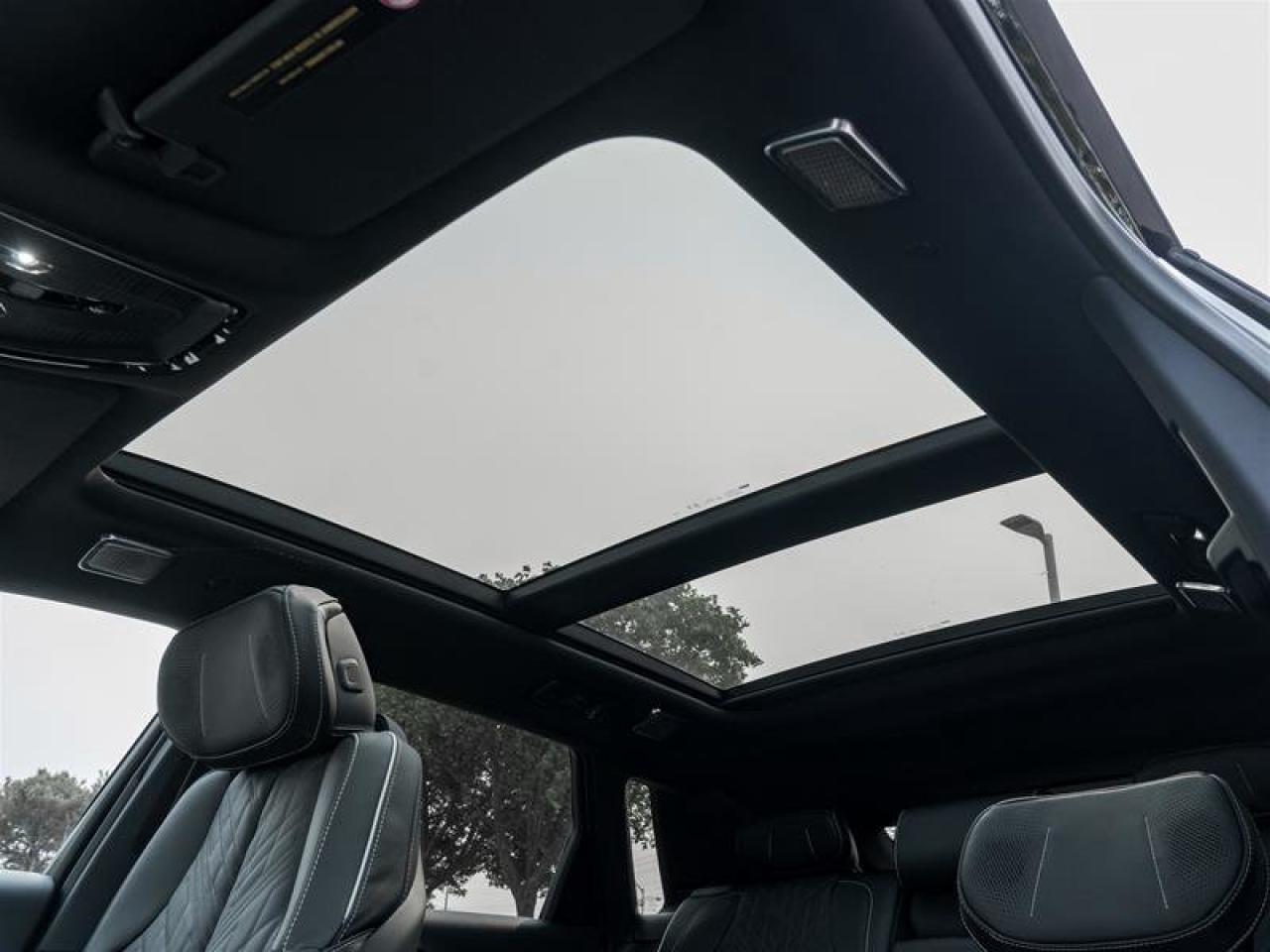 2026 Cadillac LYRIQ-V V Premium Photo