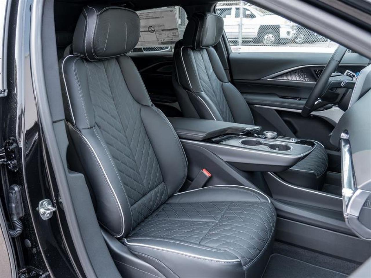 2026 Cadillac LYRIQ-V V Premium Photo