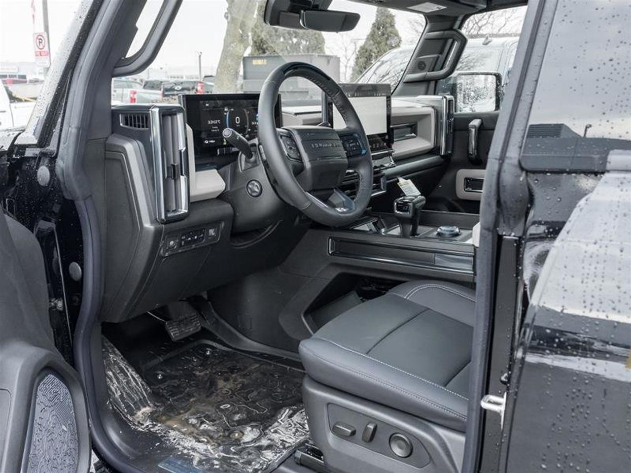 2026 GMC HUMMER EV SUV 3X Photo