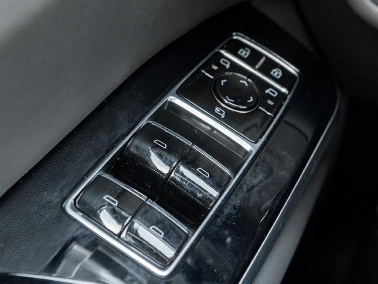 2025 Cadillac Escalade ESV Sport Photo