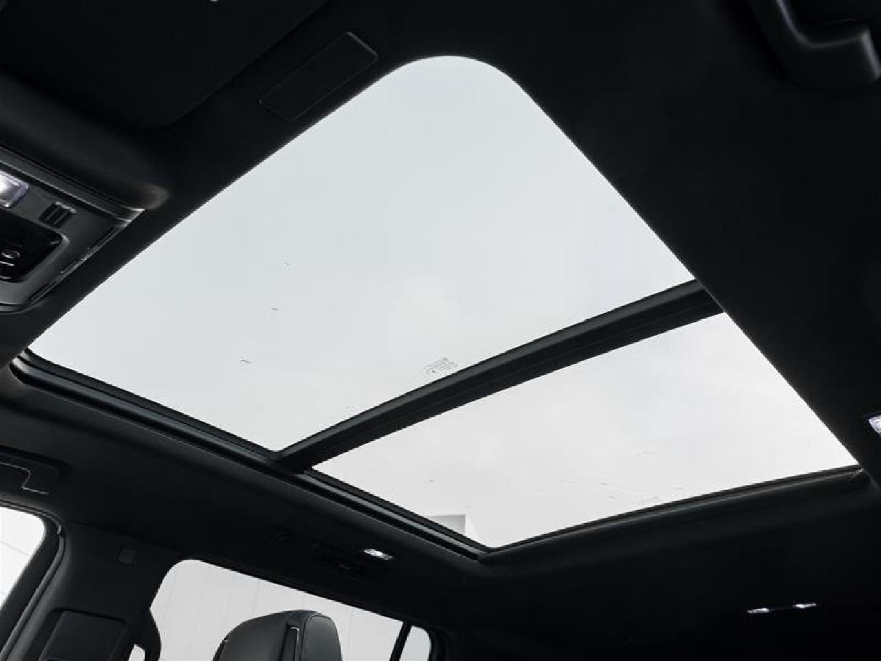 2025 Cadillac Escalade ESV Sport Photo