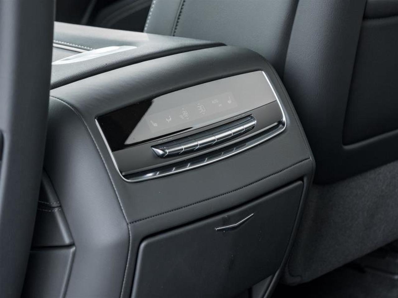 2025 Cadillac Escalade ESV Sport Photo