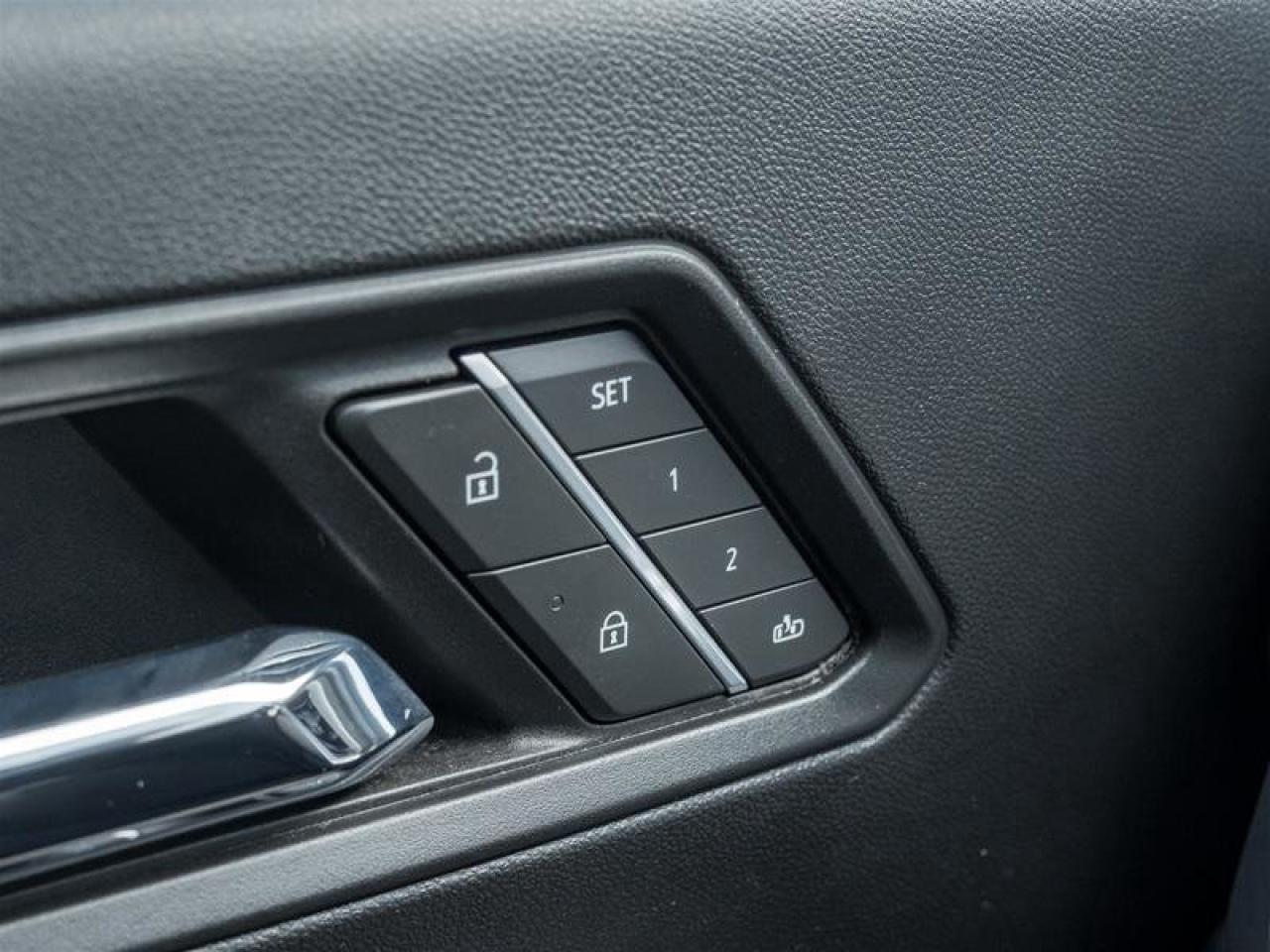 2024 GMC Canyon Crew Cab Short Box 4-Wheel Drive Denali Photo