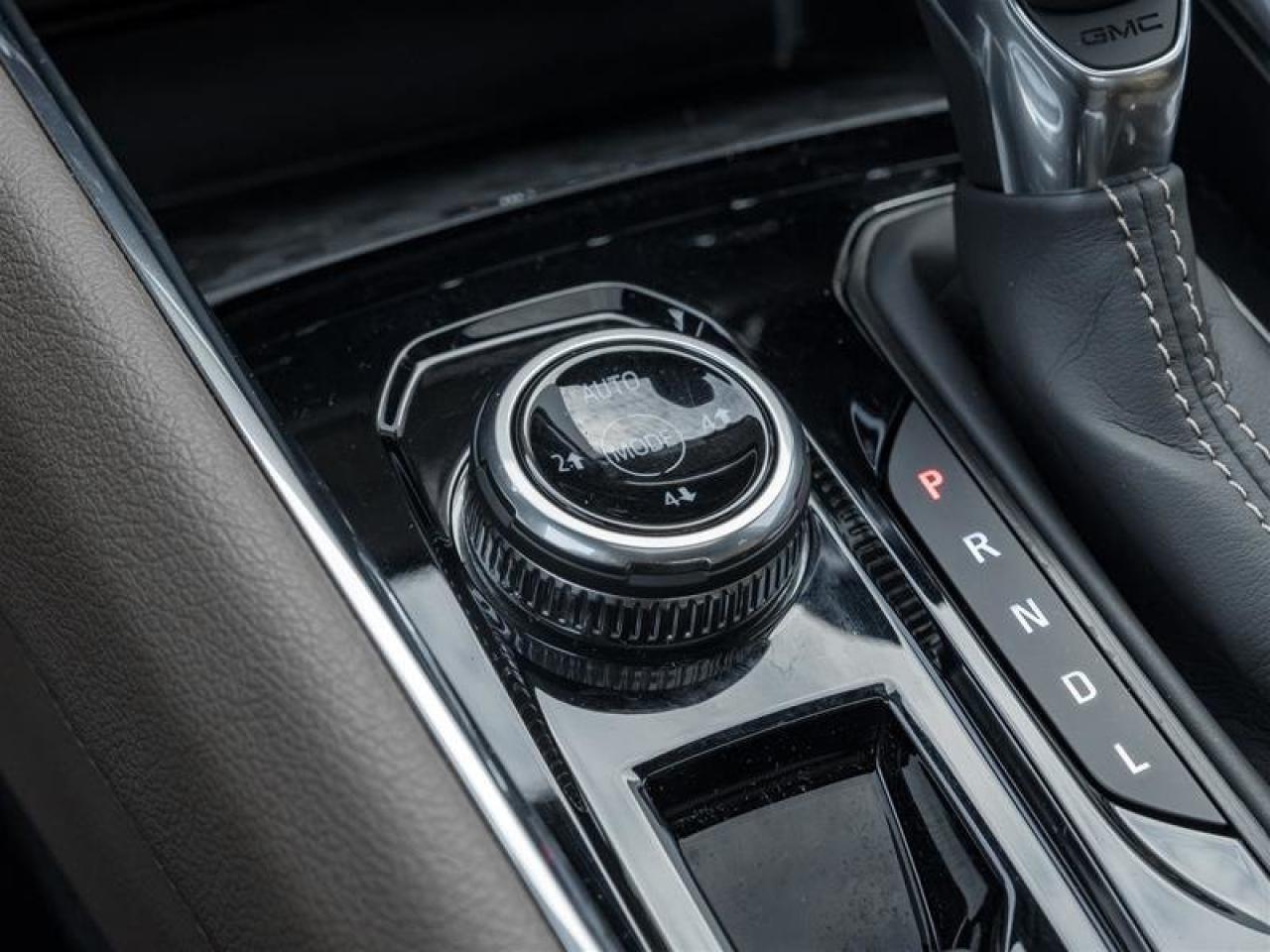 2024 GMC Canyon Crew Cab Short Box 4-Wheel Drive Denali Photo