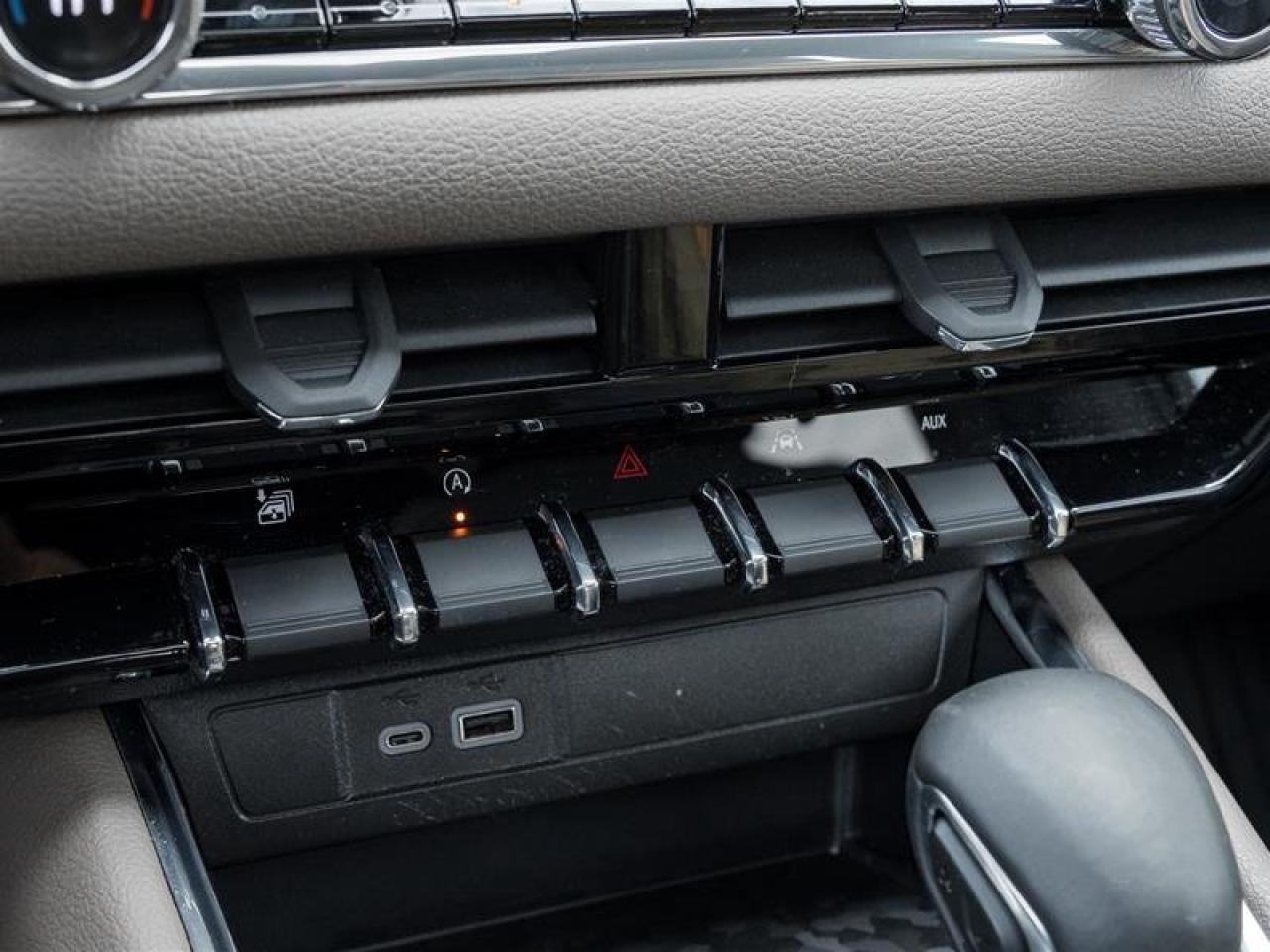 2024 GMC Canyon Crew Cab Short Box 4-Wheel Drive Denali Photo