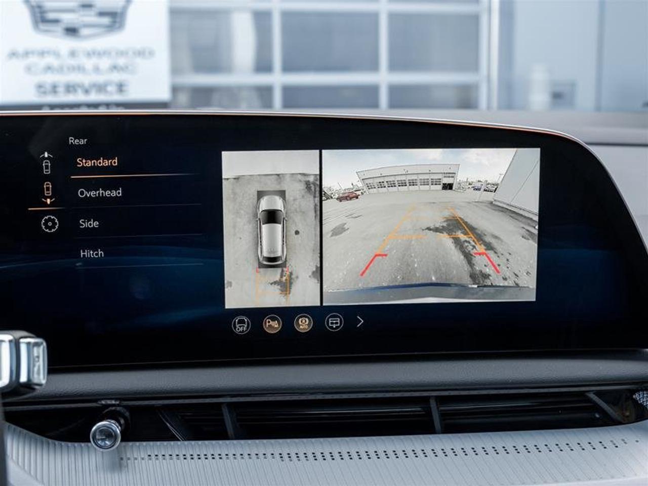 2026 Cadillac OPTIQ Luxury Photo