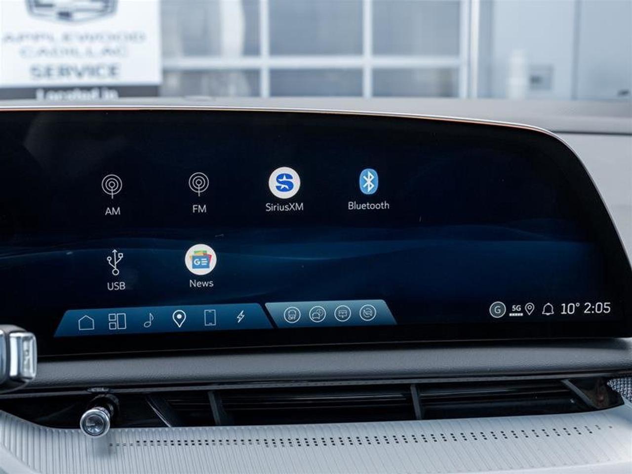 2026 Cadillac OPTIQ Luxury Photo