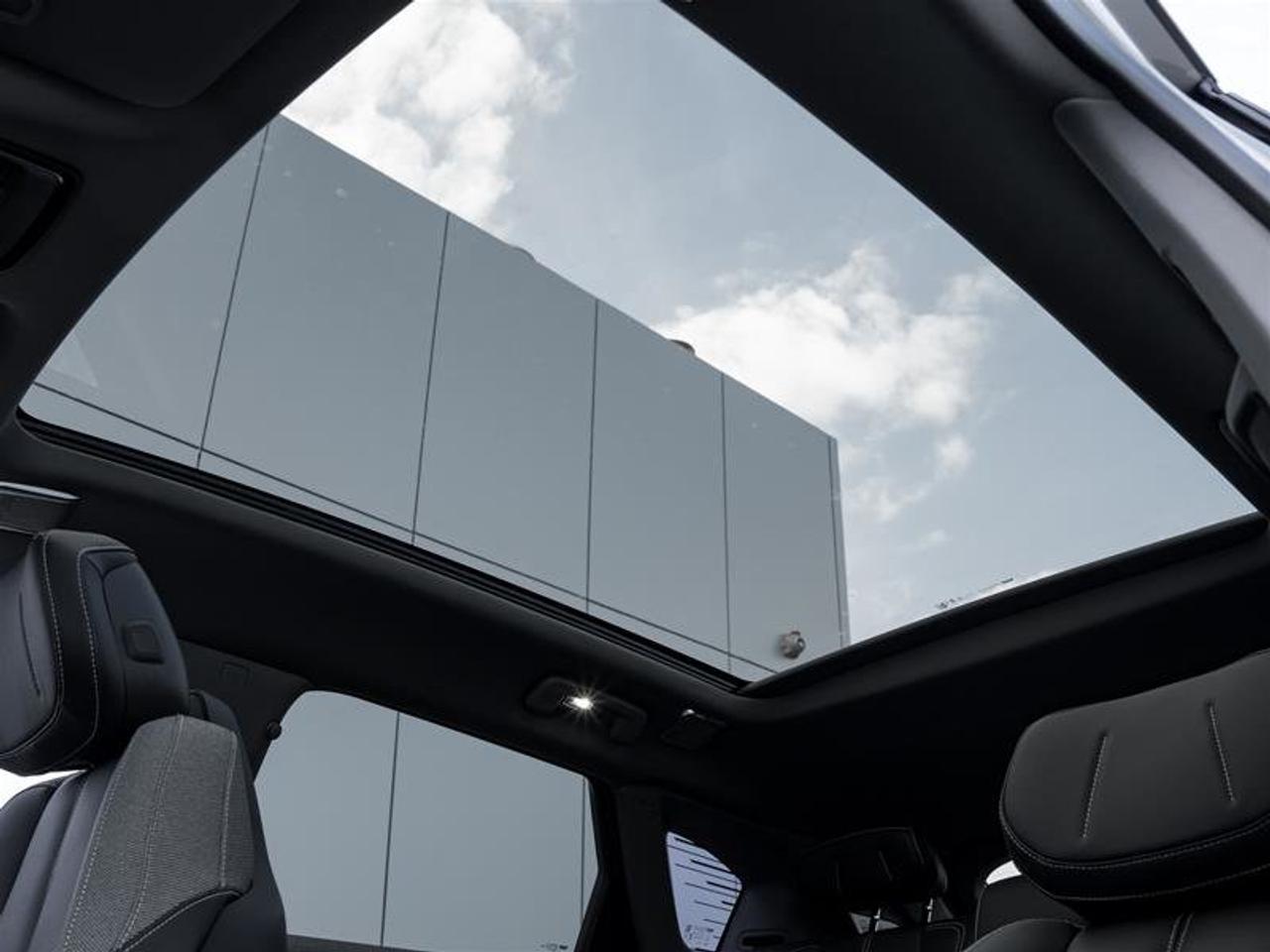 2026 Cadillac OPTIQ Luxury Photo