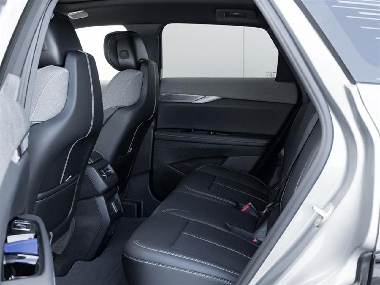 2026 Cadillac OPTIQ Luxury Photo