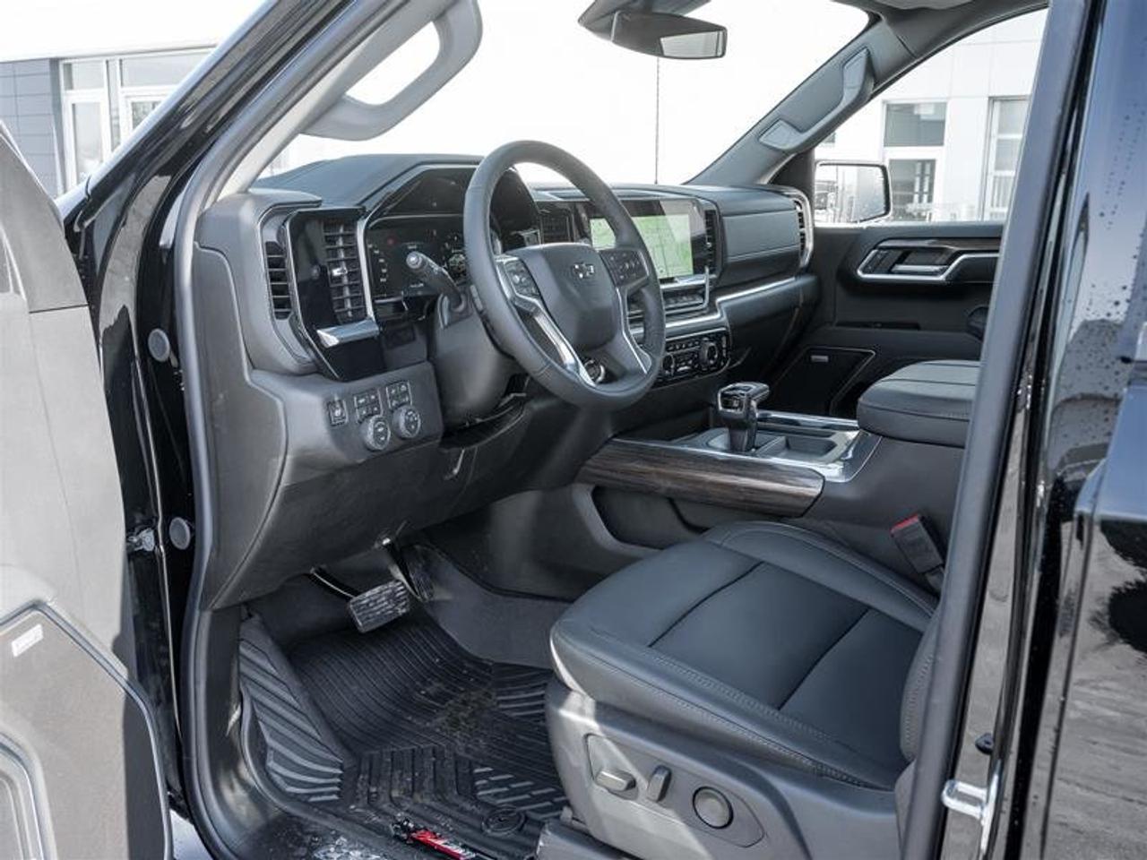 2026 Chevrolet Silverado 1500 RST Photo