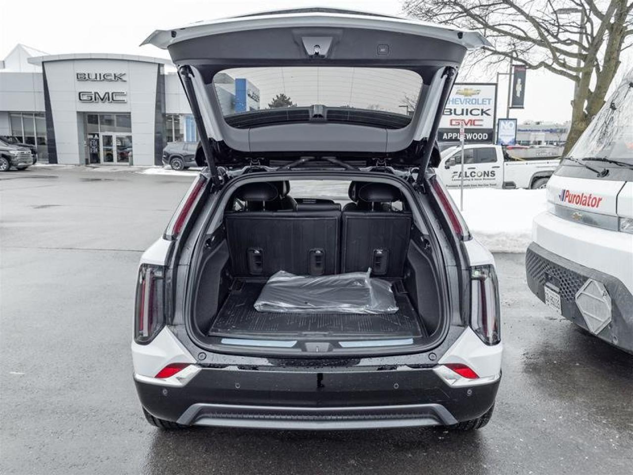 2026 Cadillac OPTIQ Luxury Photo