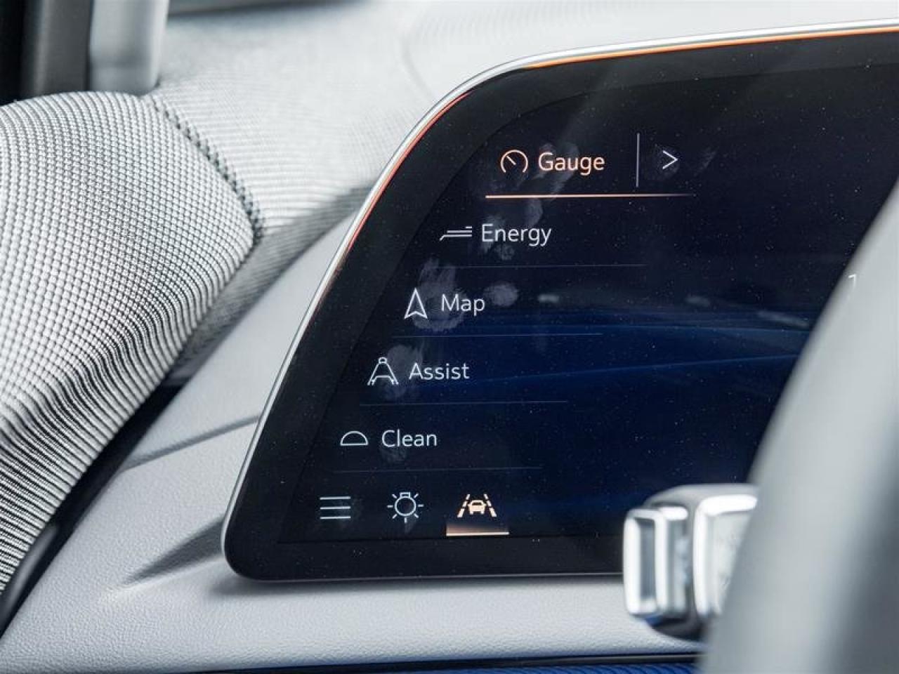 2026 Cadillac OPTIQ Luxury Photo