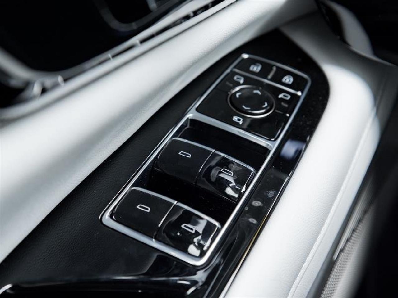 2026 Cadillac OPTIQ Luxury Photo