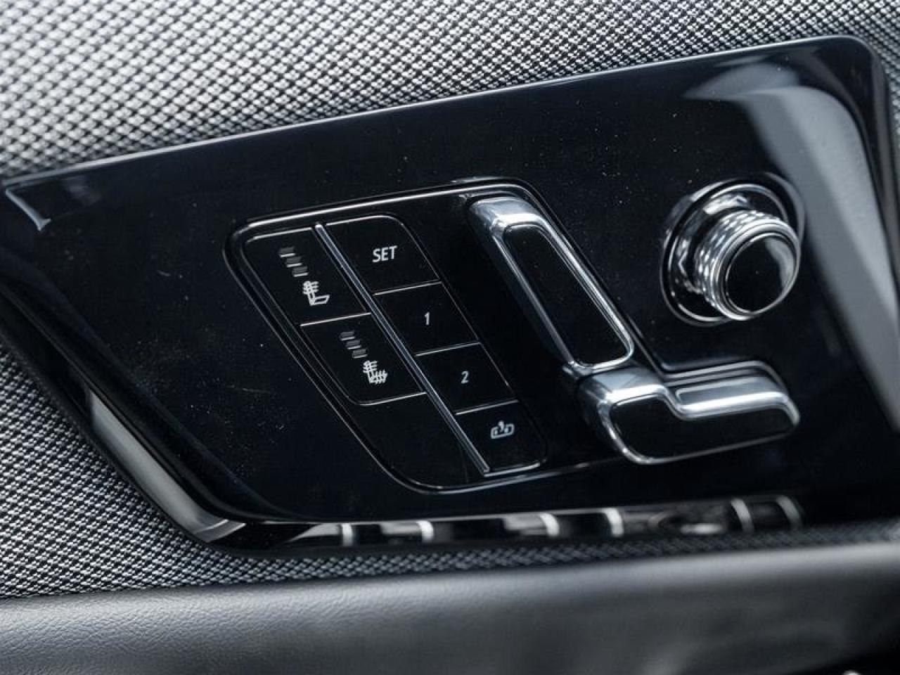 2026 Cadillac OPTIQ Luxury Photo