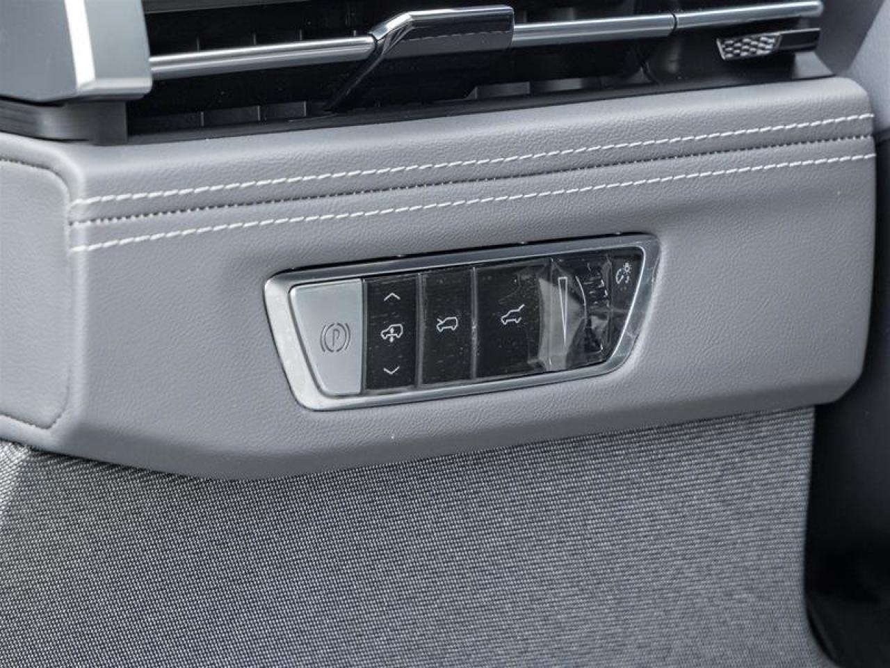 2026 Cadillac Escalade IQ Sport Photo