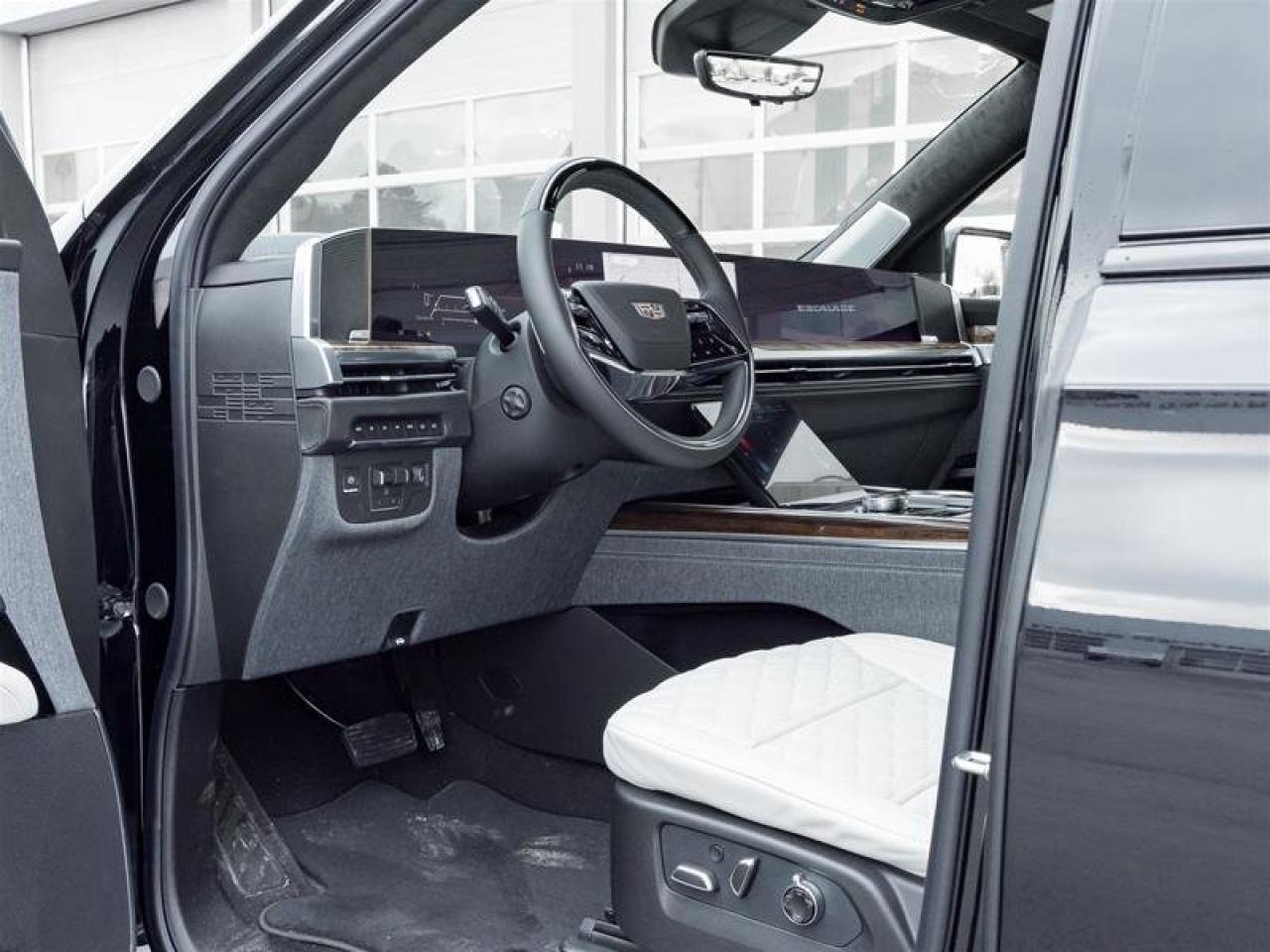 2026 Cadillac Escalade Platinum Sport Photo