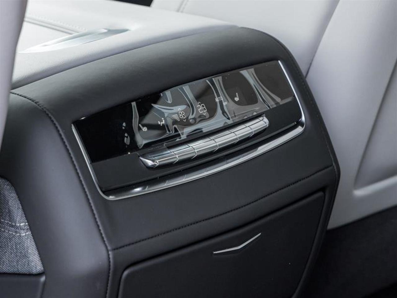 2026 Cadillac Escalade Platinum Sport Photo