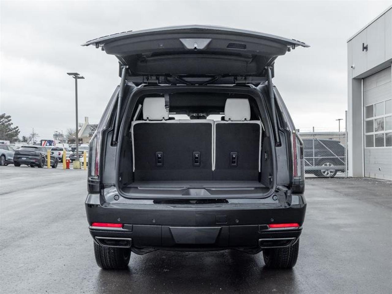 2026 Cadillac Escalade Platinum Sport Photo