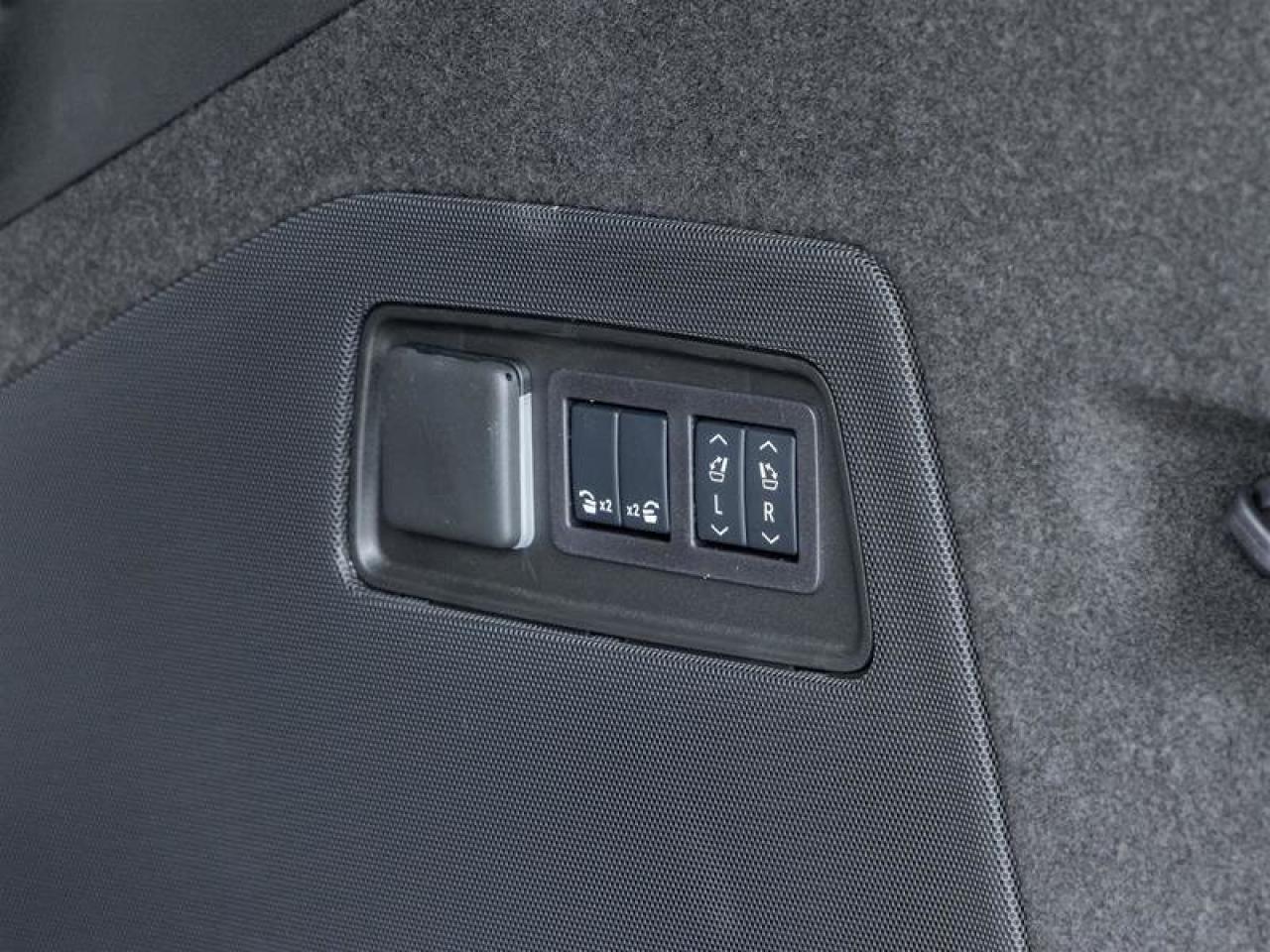 2026 Cadillac Escalade Platinum Sport Photo