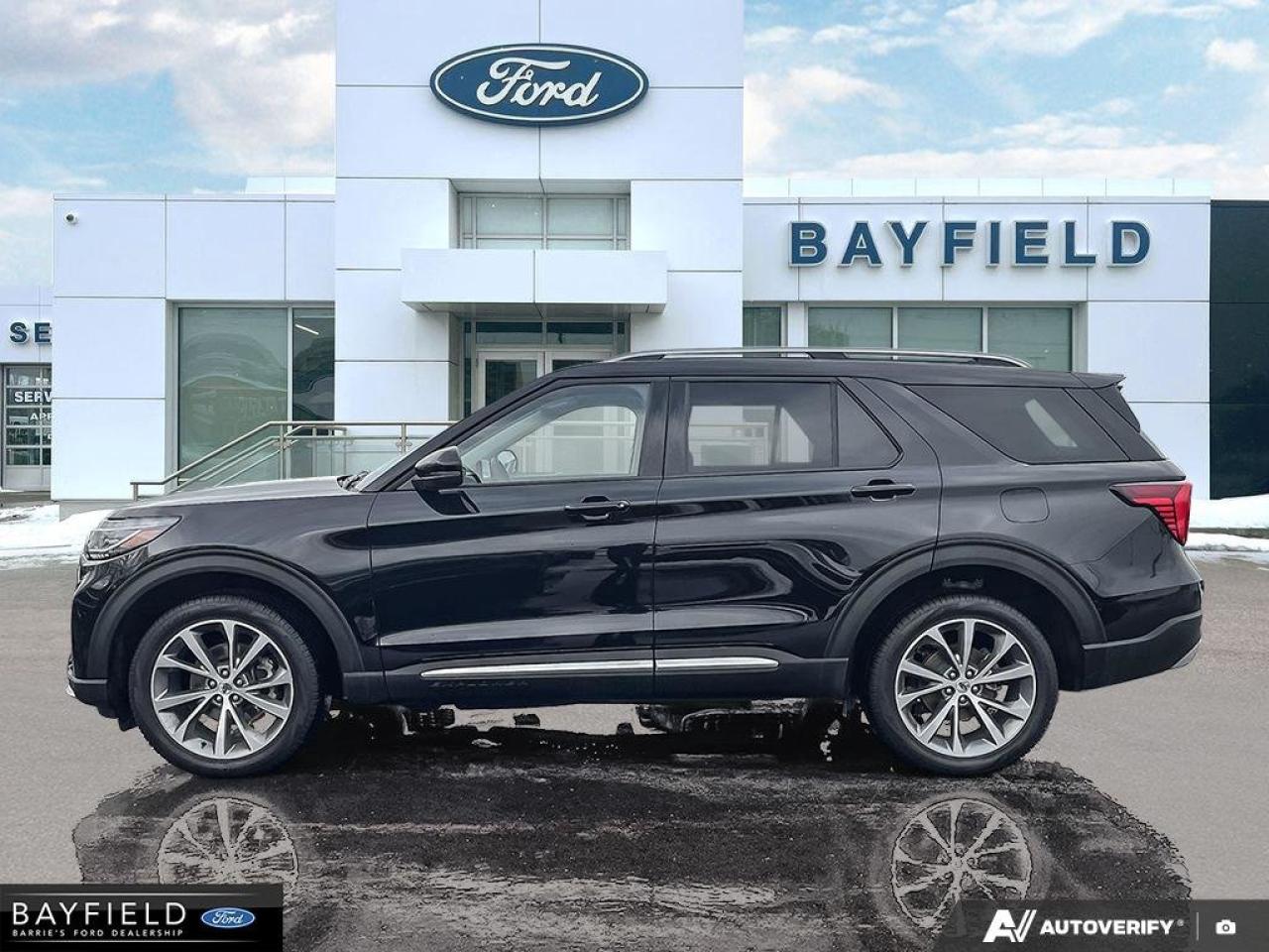 2025 Ford Explorer Platinum Photo