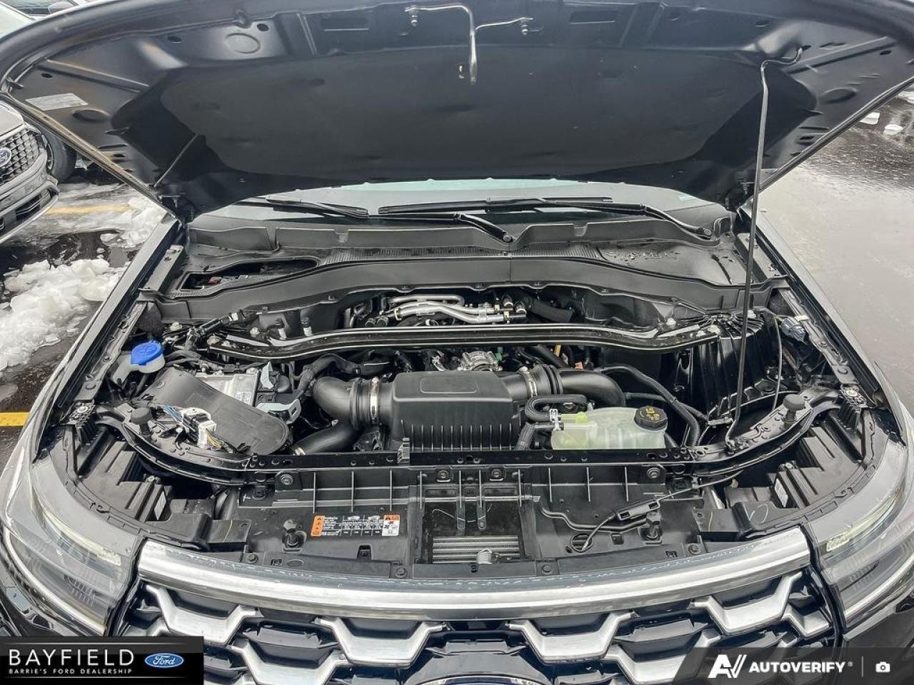 2025 Ford Explorer Platinum Photo