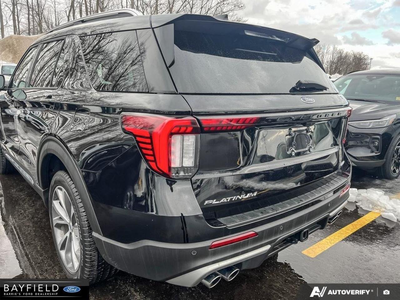 2025 Ford Explorer Platinum Photo