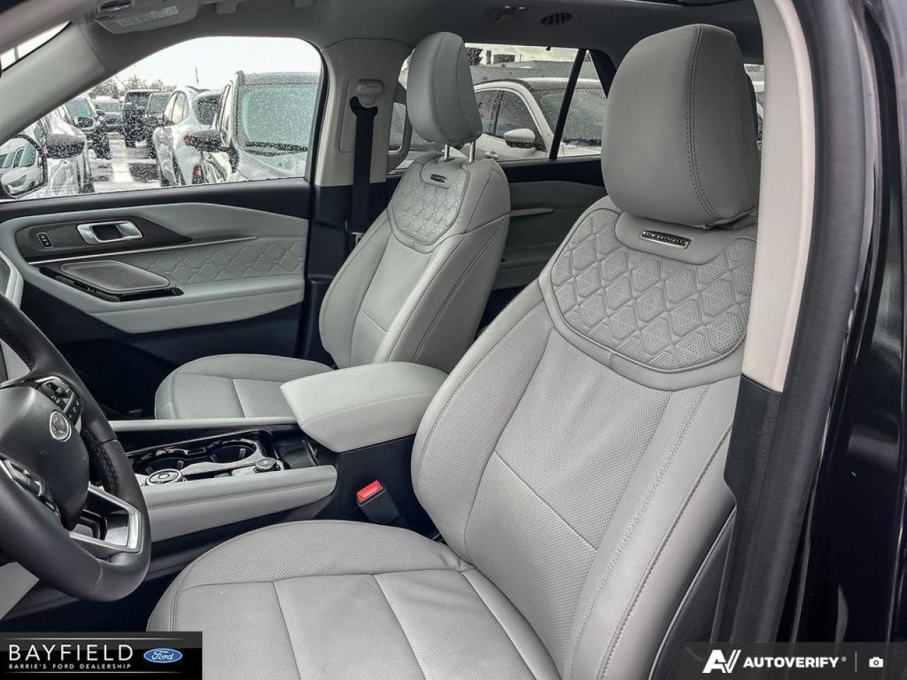 2025 Ford Explorer Platinum Photo