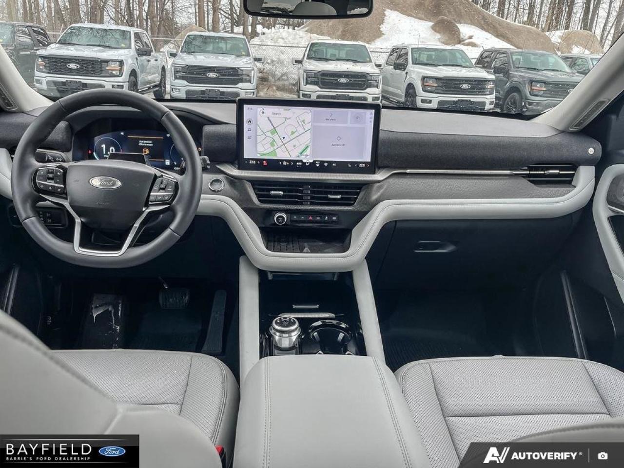 2025 Ford Explorer Platinum Photo