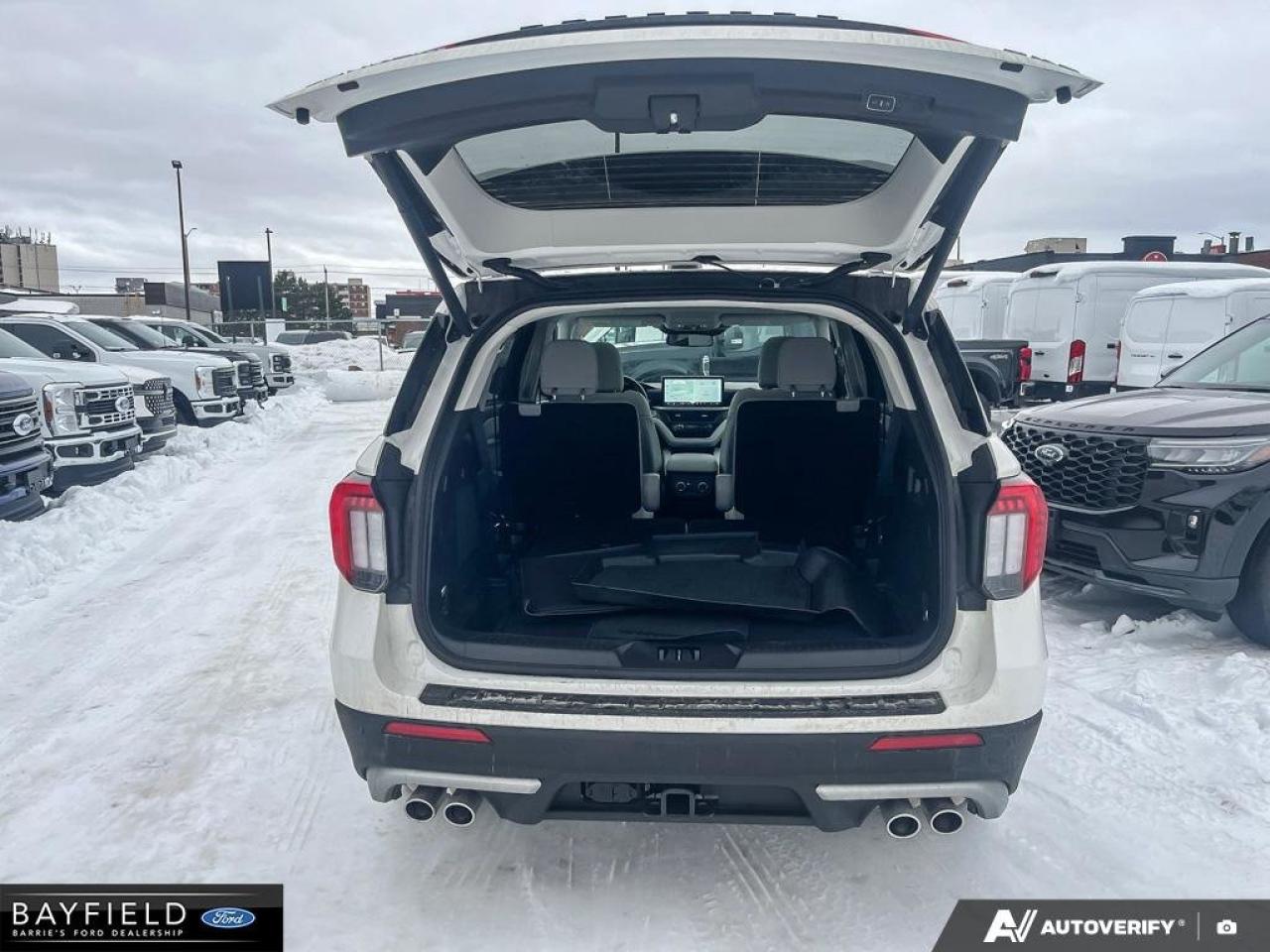 2025 Ford Explorer Platinum Photo