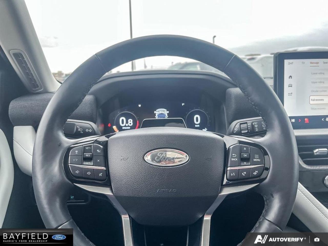 2025 Ford Explorer Platinum Photo