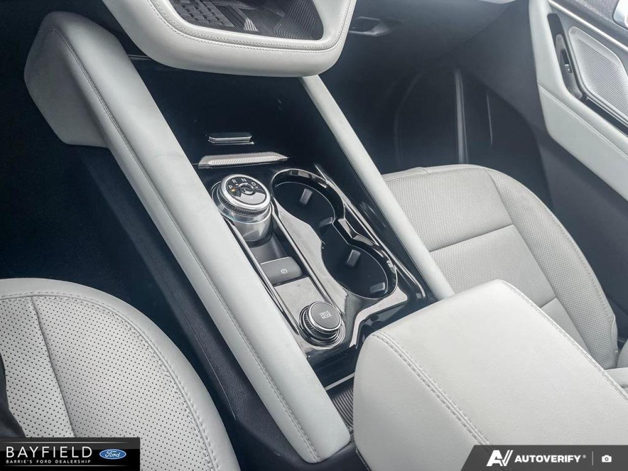 2025 Ford Explorer Platinum Photo