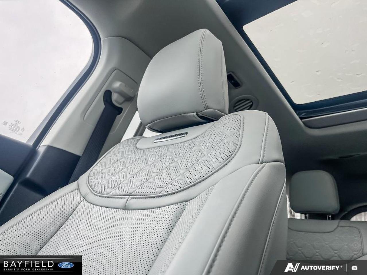 2025 Ford Explorer Platinum Photo