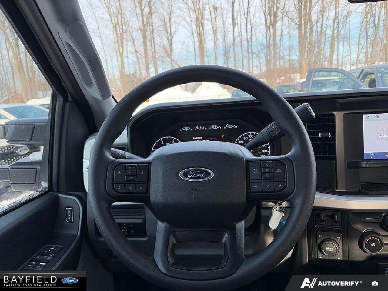 2025 Ford F-350 XLT Photo