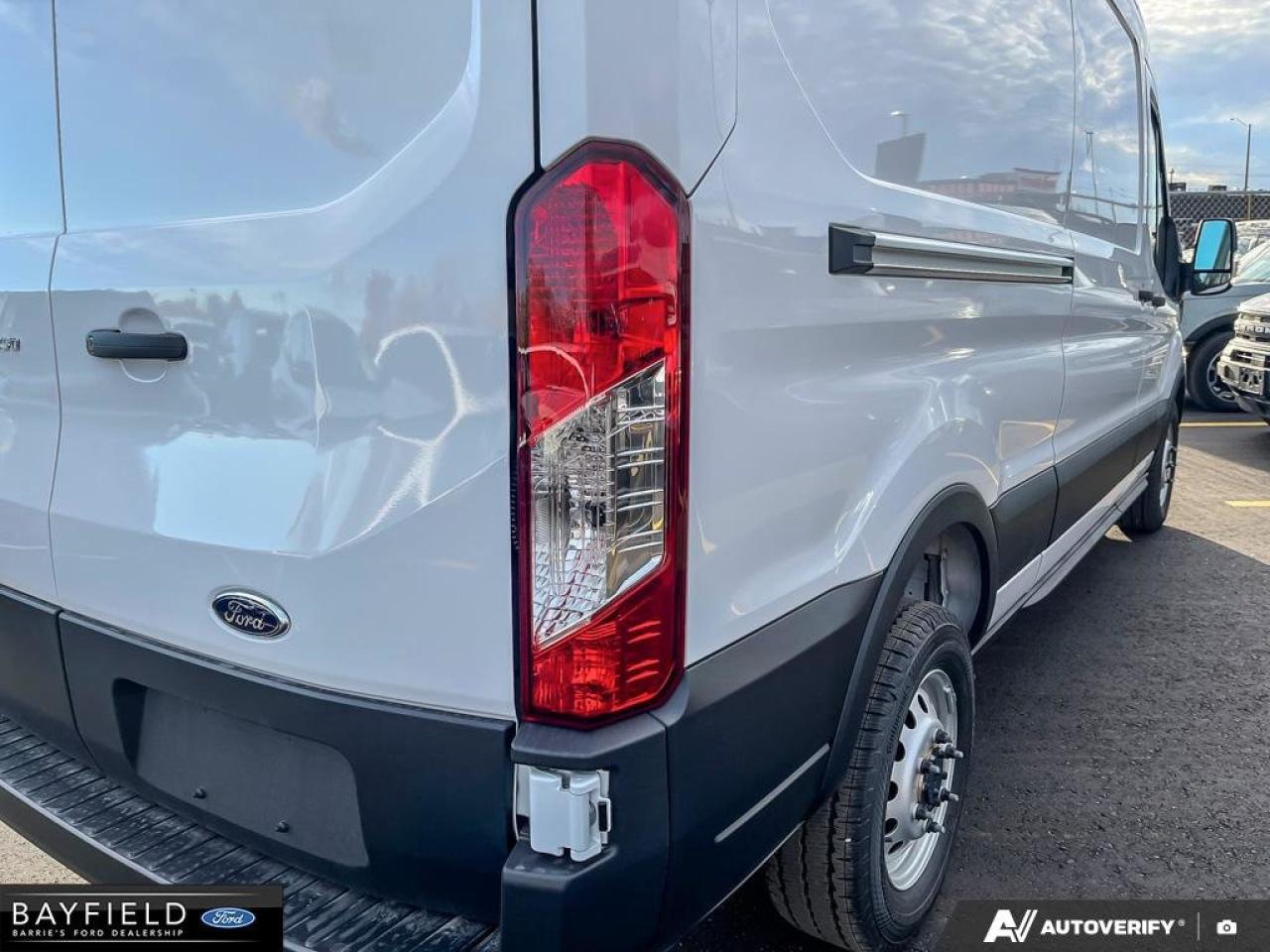 2025 Ford Transit T250 PASS SLIDE 148 Photo