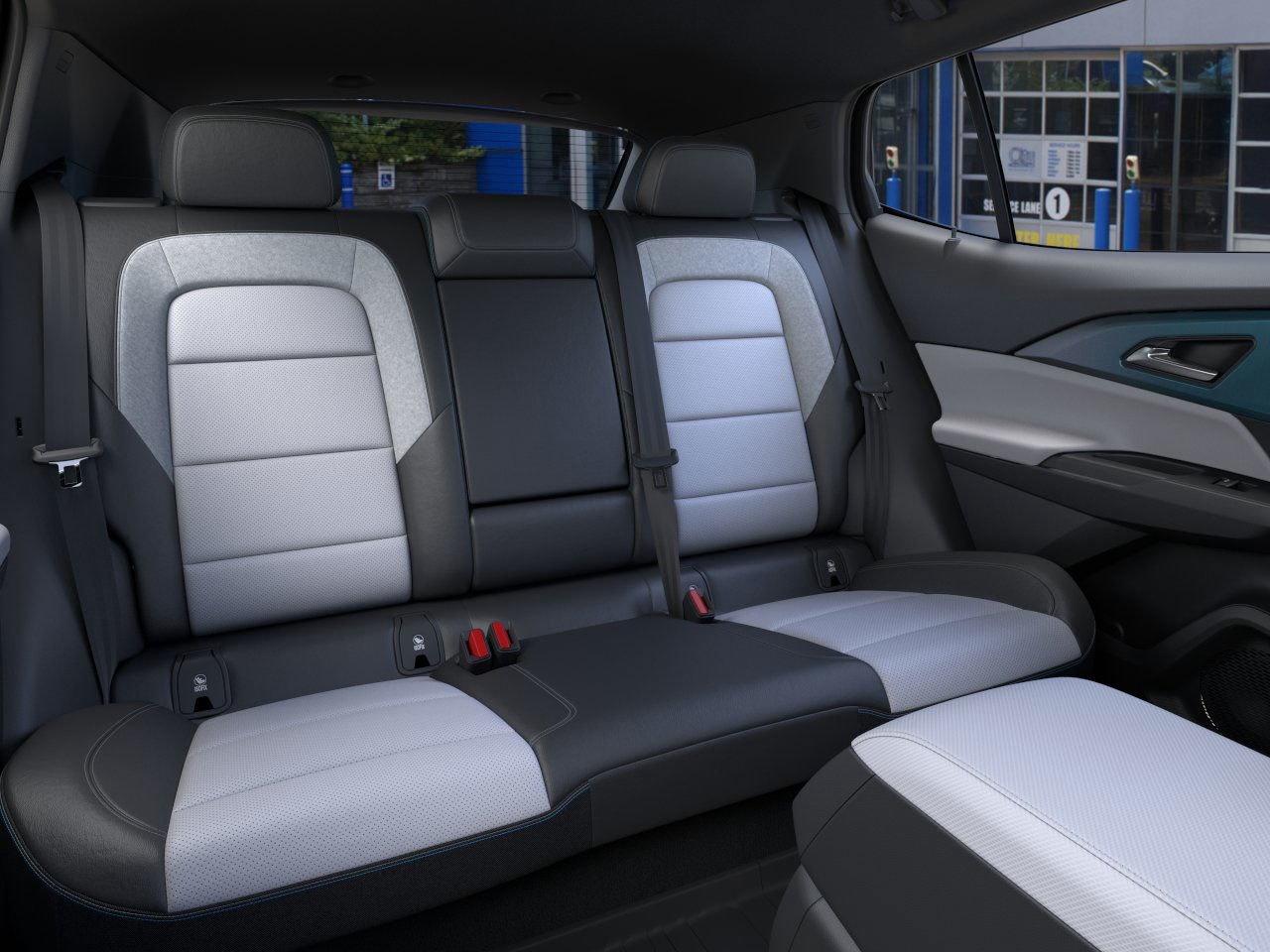 2026 Chevrolet Equinox EV 2LT Photo