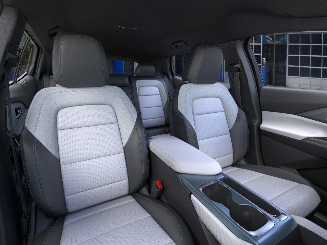 2026 Chevrolet Equinox EV 2LT Photo