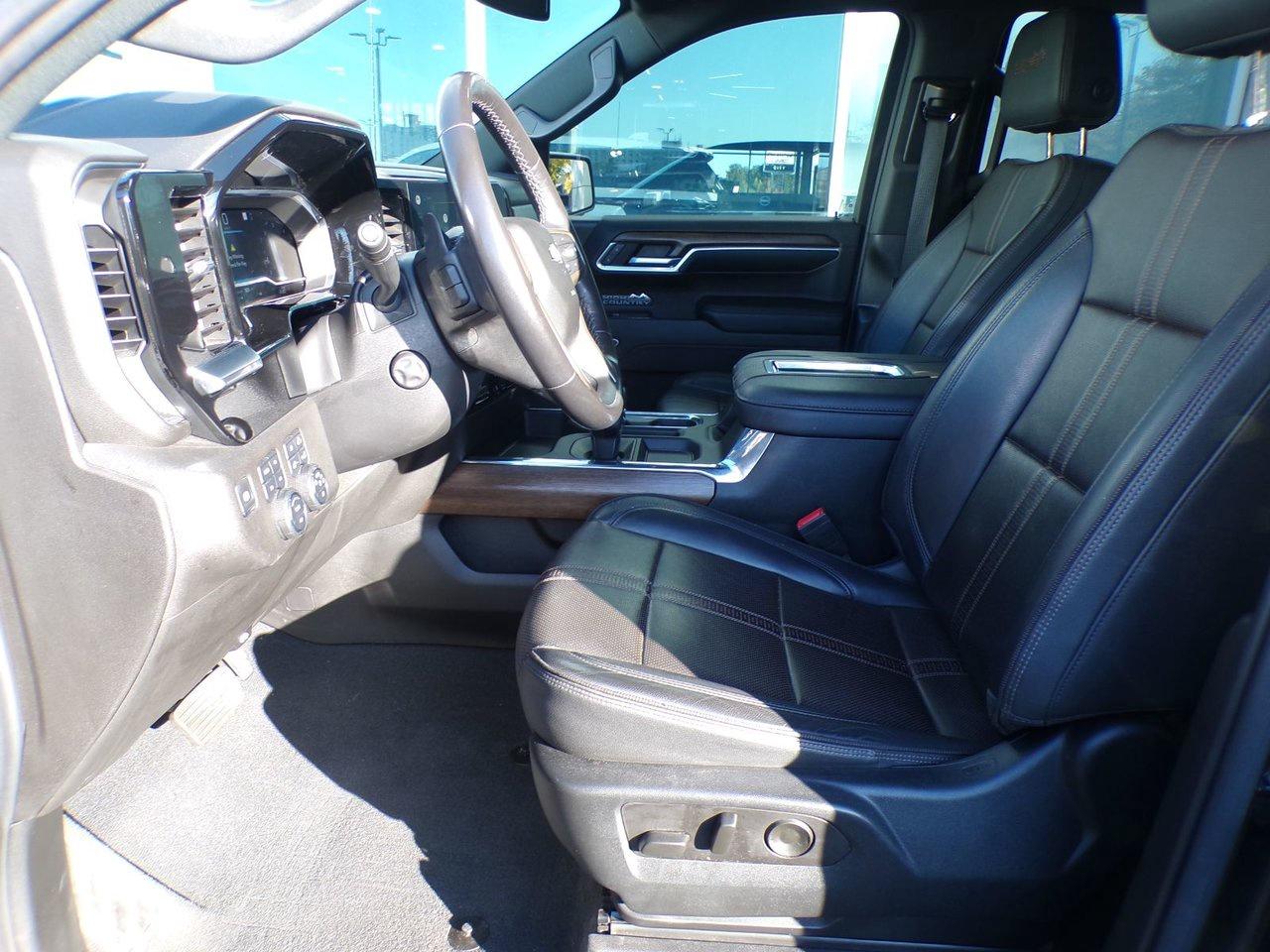 2022 Chevrolet Silverado 1500 Crew Cab 4x4 High Country / Short Box Photo