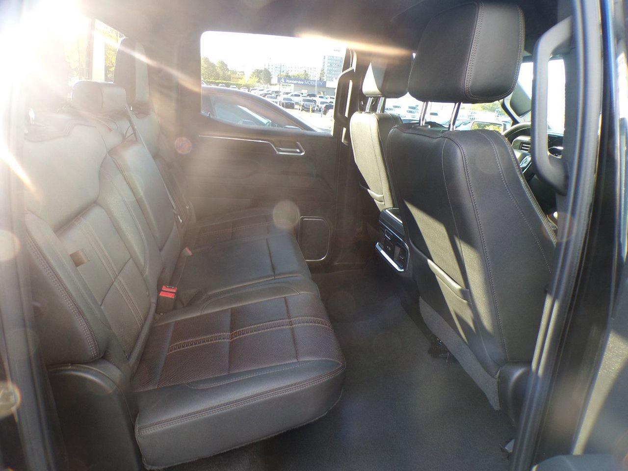 2022 Chevrolet Silverado 1500 Crew Cab 4x4 High Country / Short Box Photo