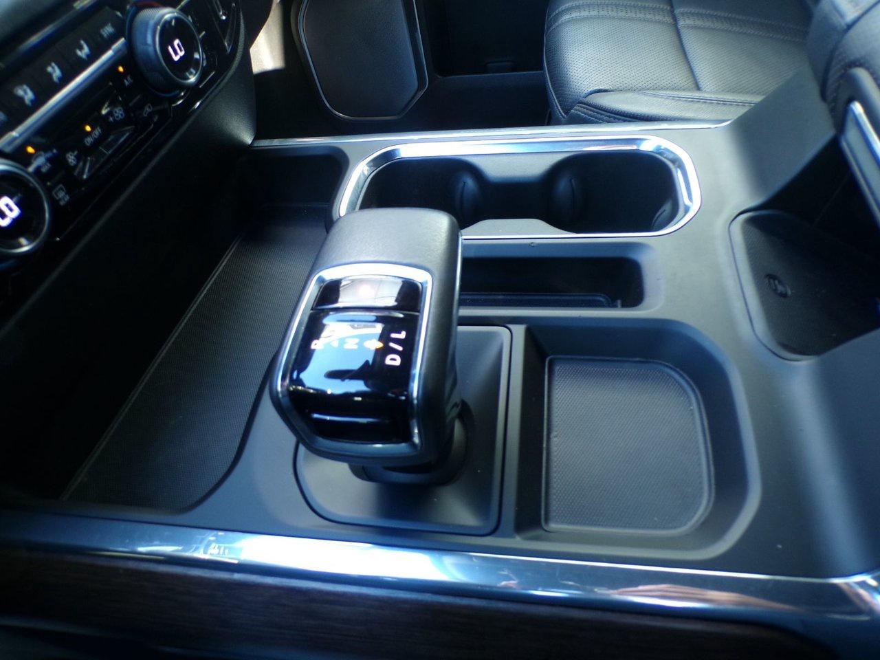 2022 Chevrolet Silverado 1500 Crew Cab 4x4 High Country / Short Box Photo