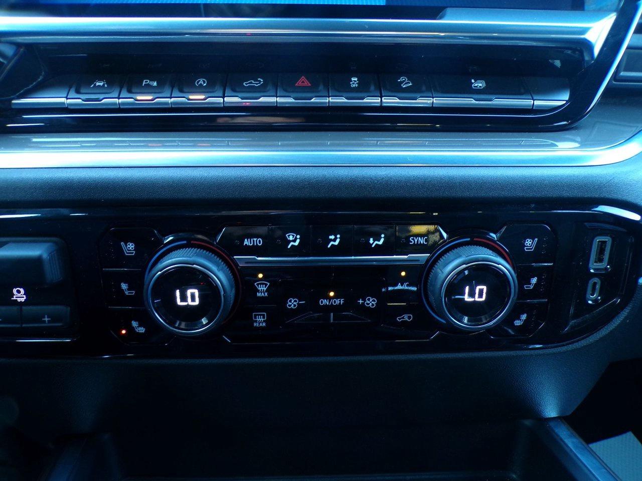 2022 Chevrolet Silverado 1500 Crew Cab 4x4 High Country / Short Box Photo