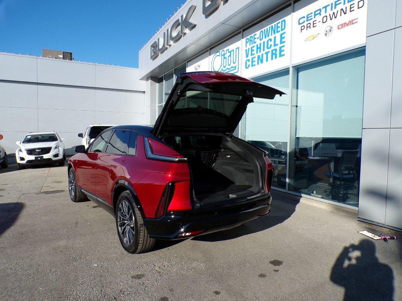 2026 Cadillac LYRIQ Premium Sport Photo