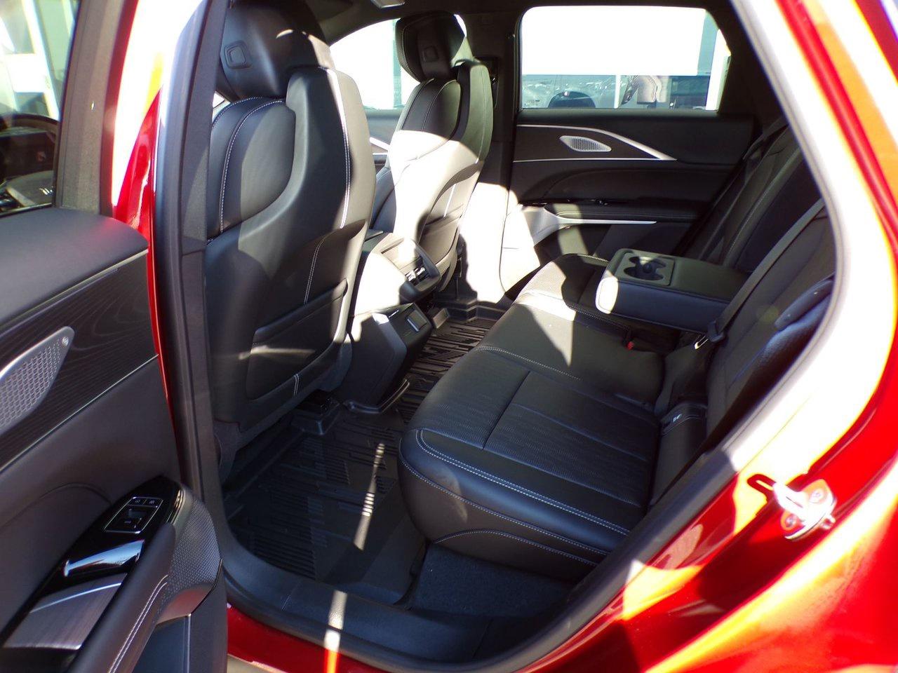 2026 Cadillac LYRIQ Premium Sport Photo